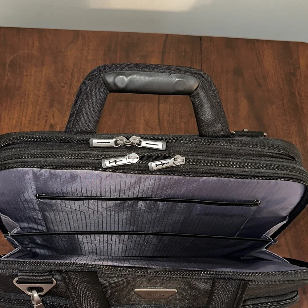 Targus Black Briefcase with Silver Accents